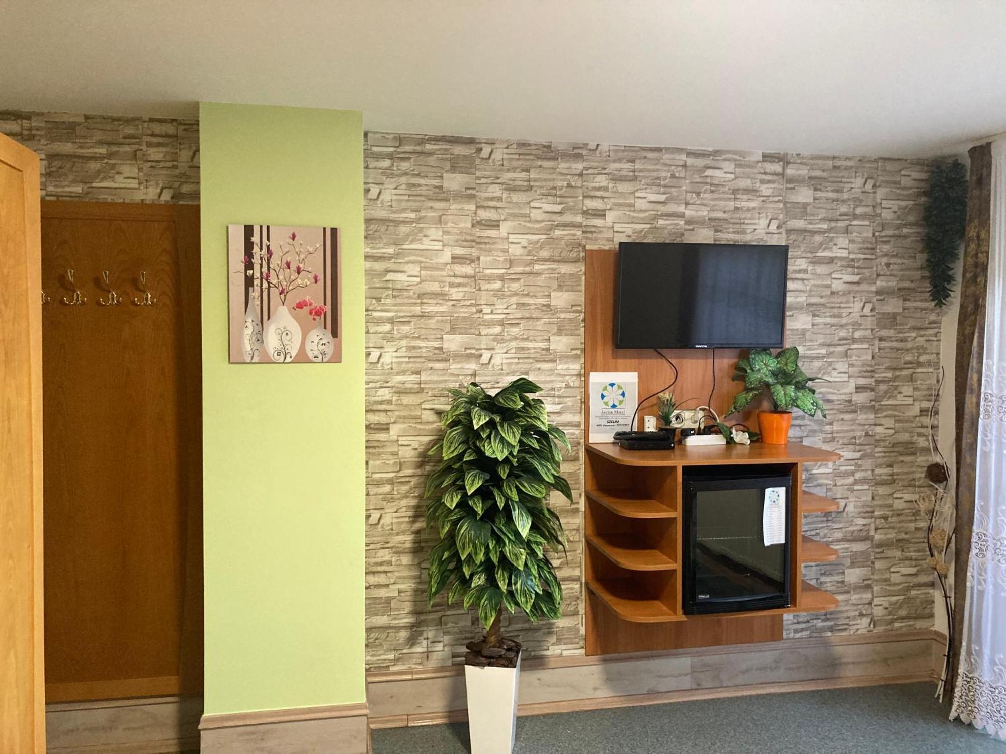 Szelim Motel Tatabánya Esterno foto