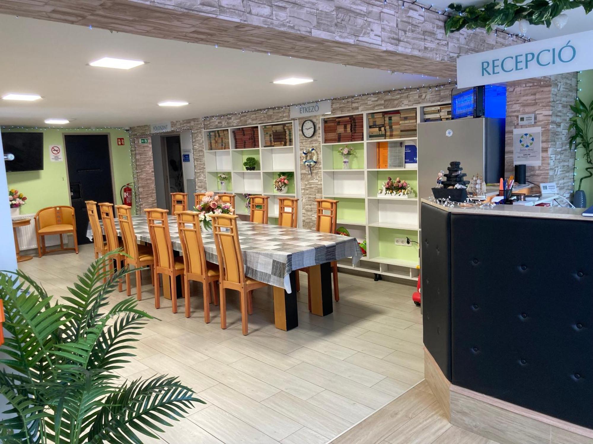 Szelim Motel Tatabánya Esterno foto